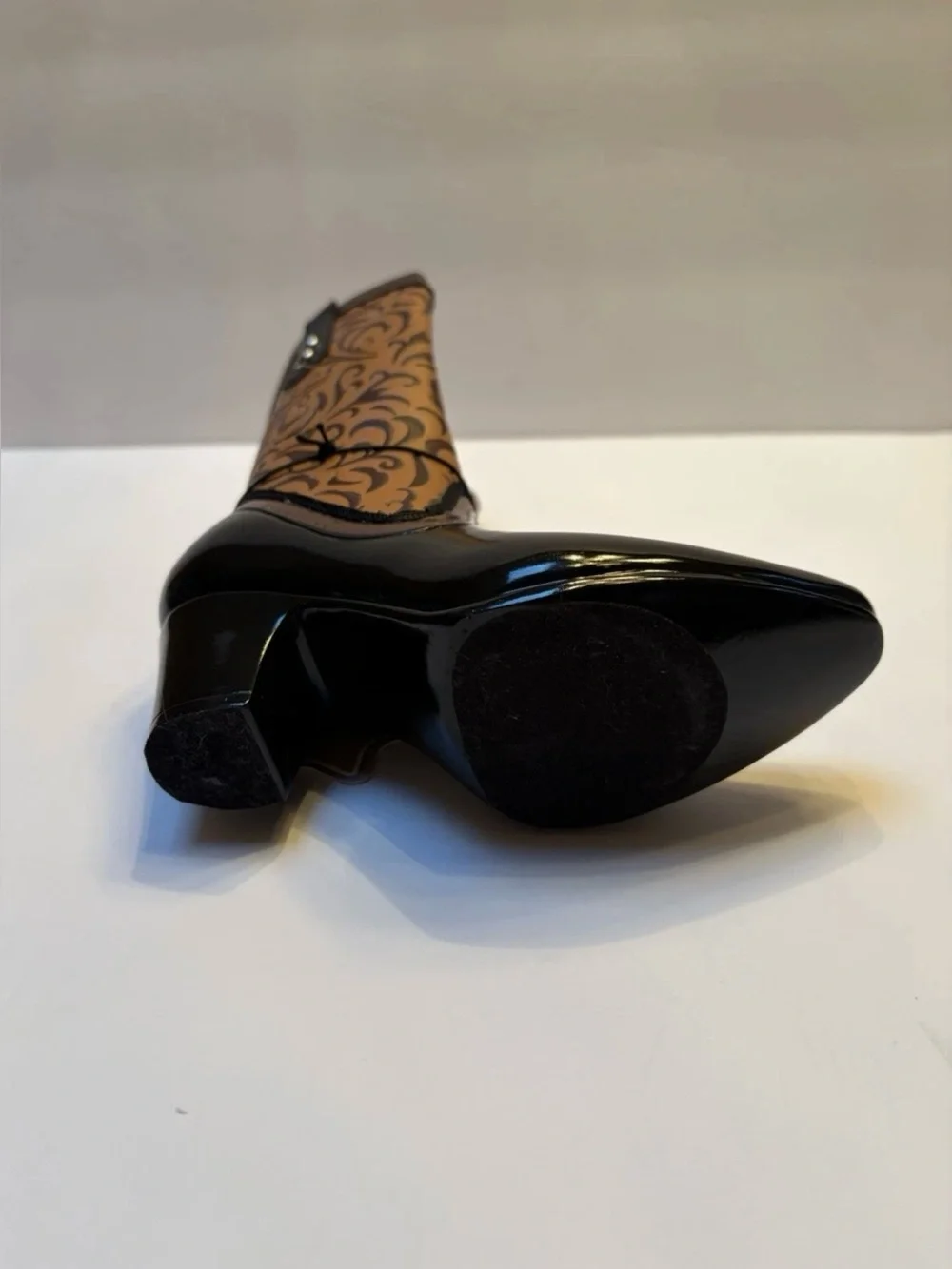 Wild Eye Designs Ceramic Boot Wine Bottle Holder Decorative Brown Black-NWT